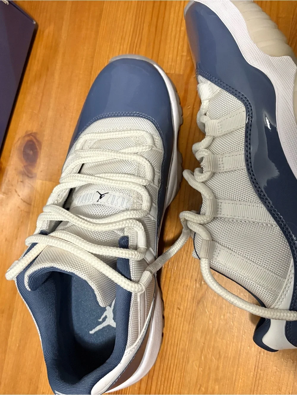 Jordan Low-Top Sneakers in White and Blue-Gray